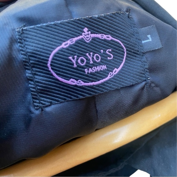 Yoyo's Studed Shoulder Jacket Blouse I Size: L - Picture 14 of 15